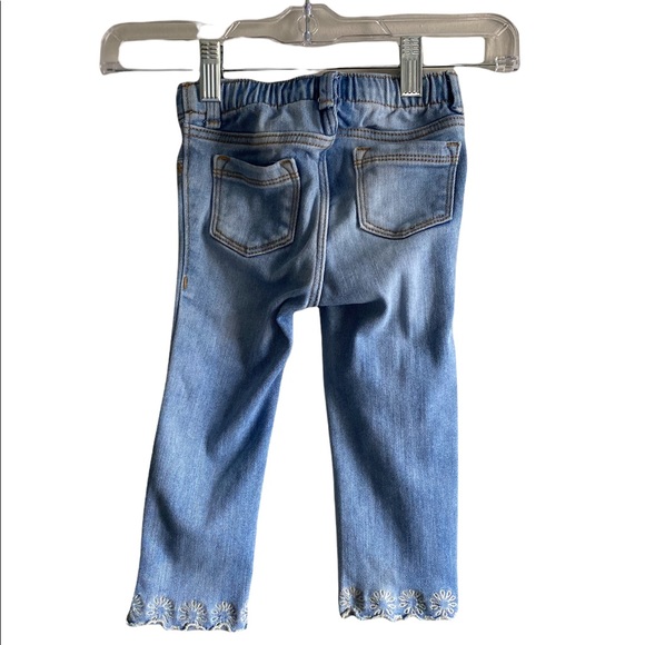 OLD NAVY 2T BALLERINA STYLE JEANS WITH FLOWER EMBROIDERY - Picture 4 of 8